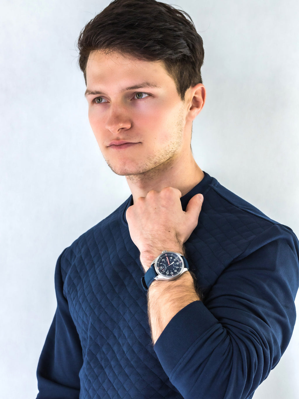 Citizen Eco-Drive AW5000-16L — Solar Azul Navy 42.5mm | Hombre