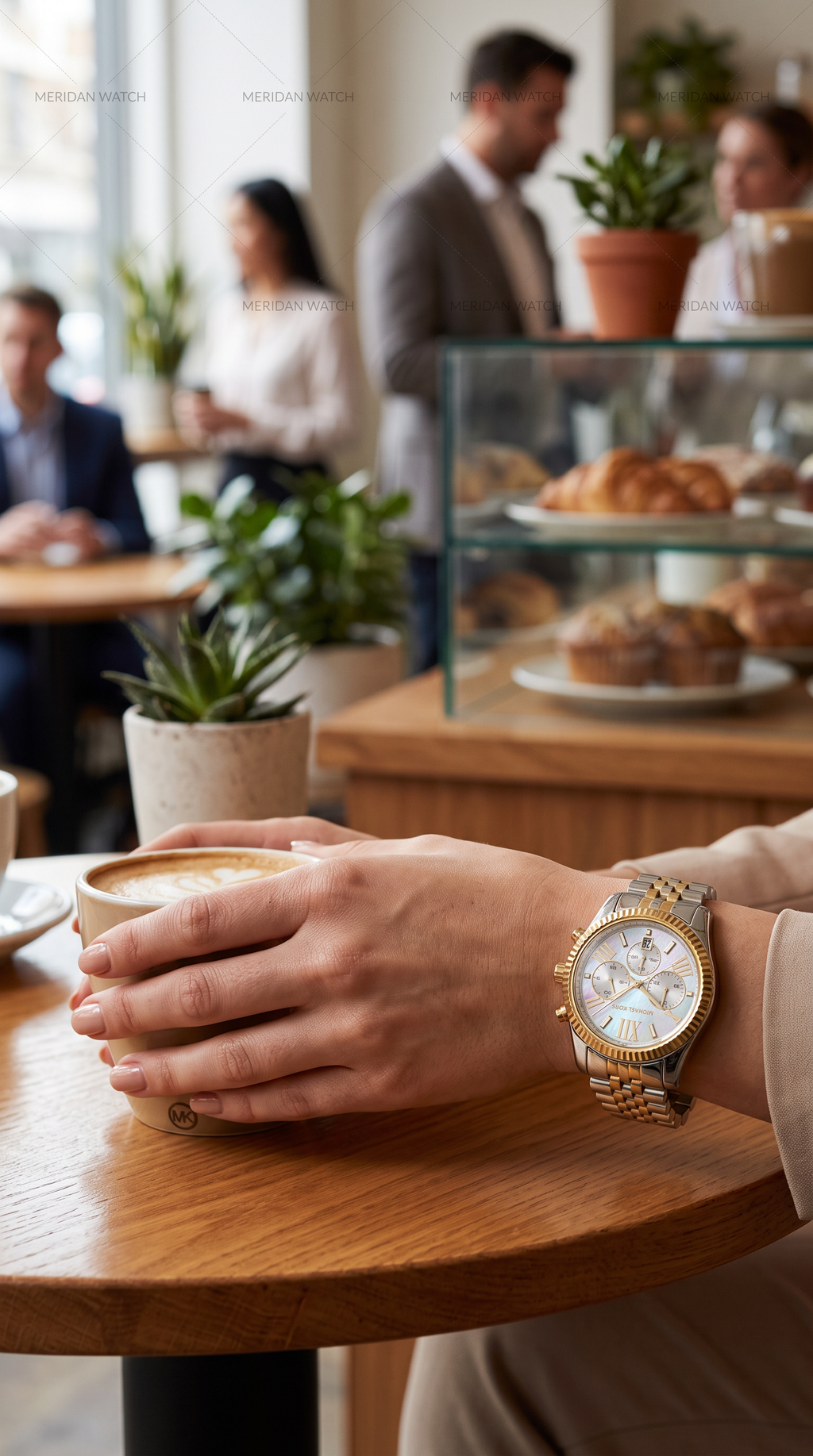 Reloj Michael Kors Lexington Bicolor Nacar 38mm | Mujer
